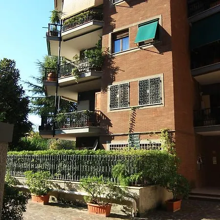 Bed & Breakfast Viale Dei Colli Portuensi 589 3*